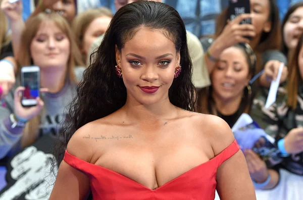 Confira 10 momentos autênticos de Rihanna, aniversariante do dia