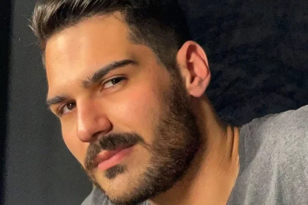 Passado de galã do Casamento às Cegas vem à tona e diverte fãs