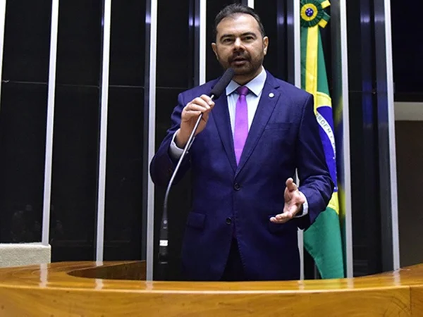 Comissão elege presidente para reajuste do piso da educação básica