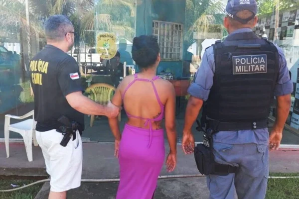 A mulher responderá por estupro de vulnerável e ficará à disposição da Justiça - Metrópoles