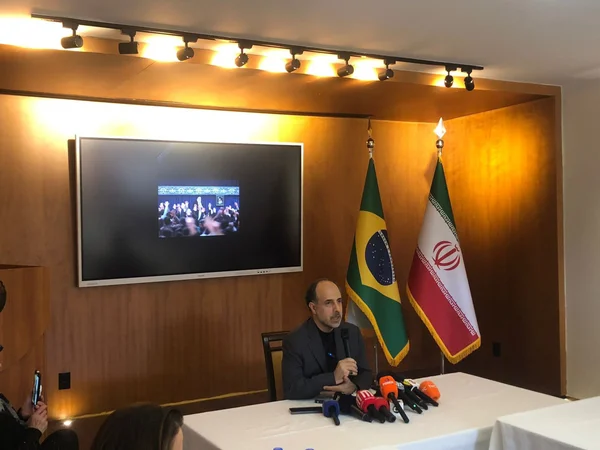 Imagem colorida mostra embaixador do Irã no Brasil - Metrópoles