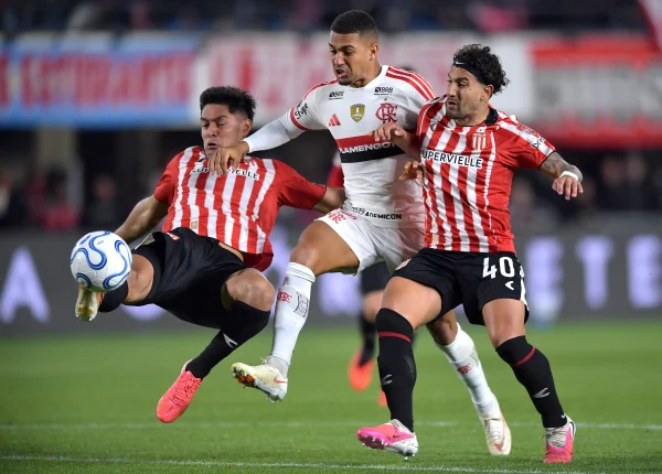 Estudiantes e Flamengo empataram sem gols na semifinal da Copa Libertadores da América