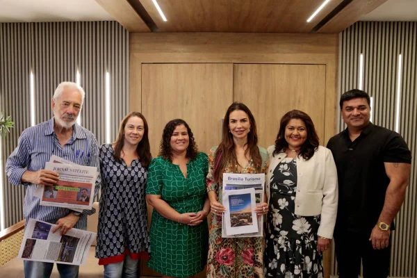 Paula Belmonte ouve demandas e assina carta-compromisso com o Turismo no DF - destaque galeria