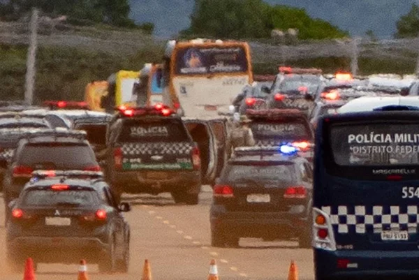 Mulheres que participaram de ato terrorista em Brasília são encaminhadas à Colmeia