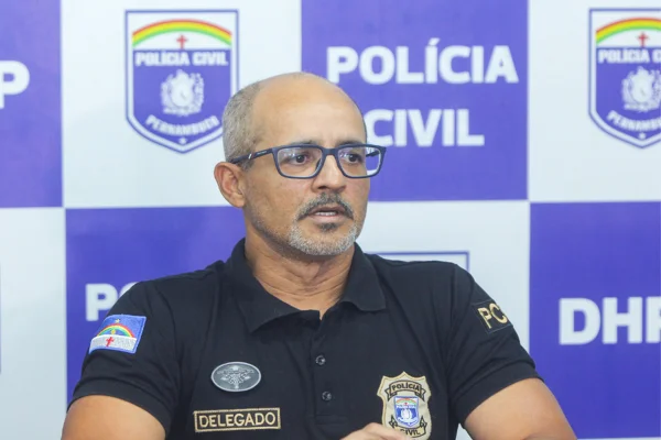 Imagem colorida do delegado da PC/PE - Metrópoles