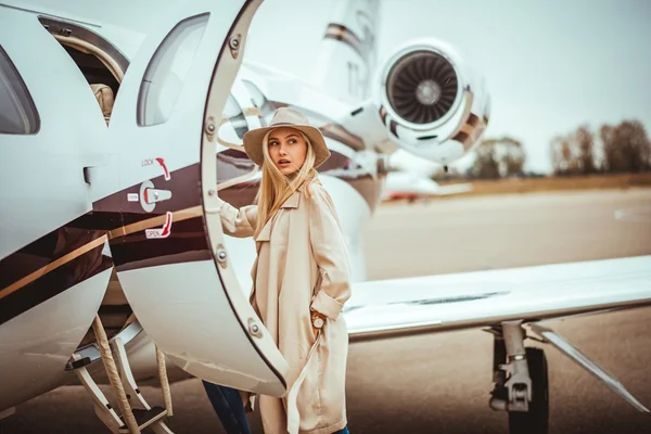 Médicos explicam como o corpo reage a viagens de avião