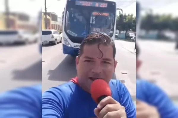 Vídeo: homem vestido de Superman é atropelado por ônibus em Aracaju