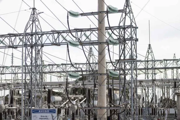 Linhas de transmissão de energia elétrica - Metrópoles