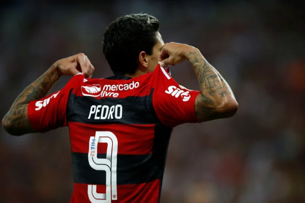Imagem colorida de Pedro, jogador do Flamengo e artilheiro do clube no ano- Metrópoles