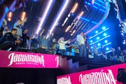Na reta final da campanha, Flávio e Tarcísio fazem aparição curta em rodeio - imagem 2 Na reta final da campanha, Flávio e Tarcísio fazem aparição curta em rodeio - imagem 2