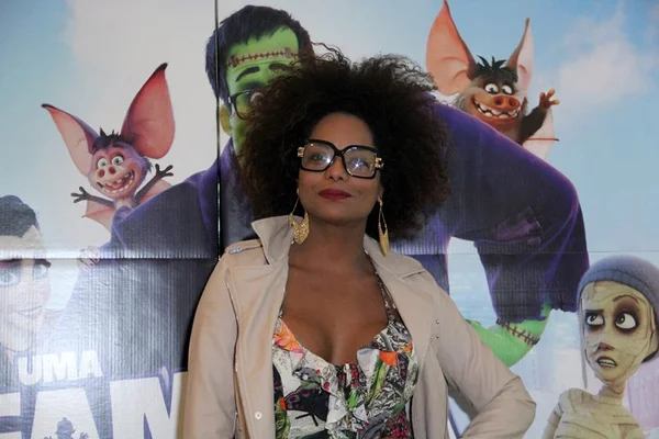 Adriana Bombom deve retornar ao reality “A Fazenda”, diz colunista