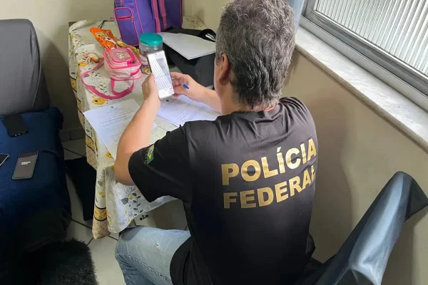 Imagem colorida de Operação da PF no RJ - Metrópoles