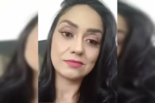 Mulher com maquiagem