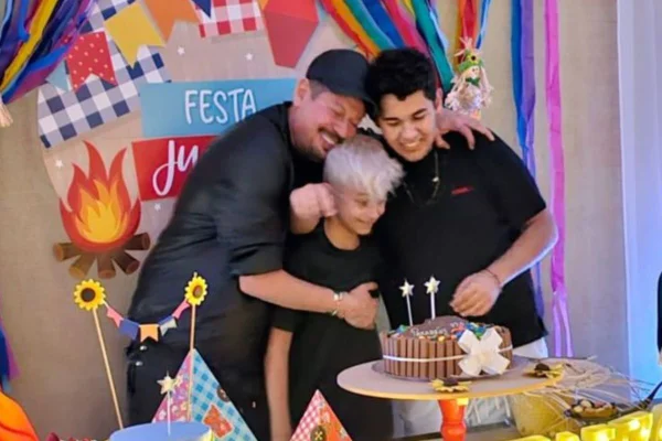 Marcos Araújo celebra aniversário do filho com Pétala Barreiros: “Amo”