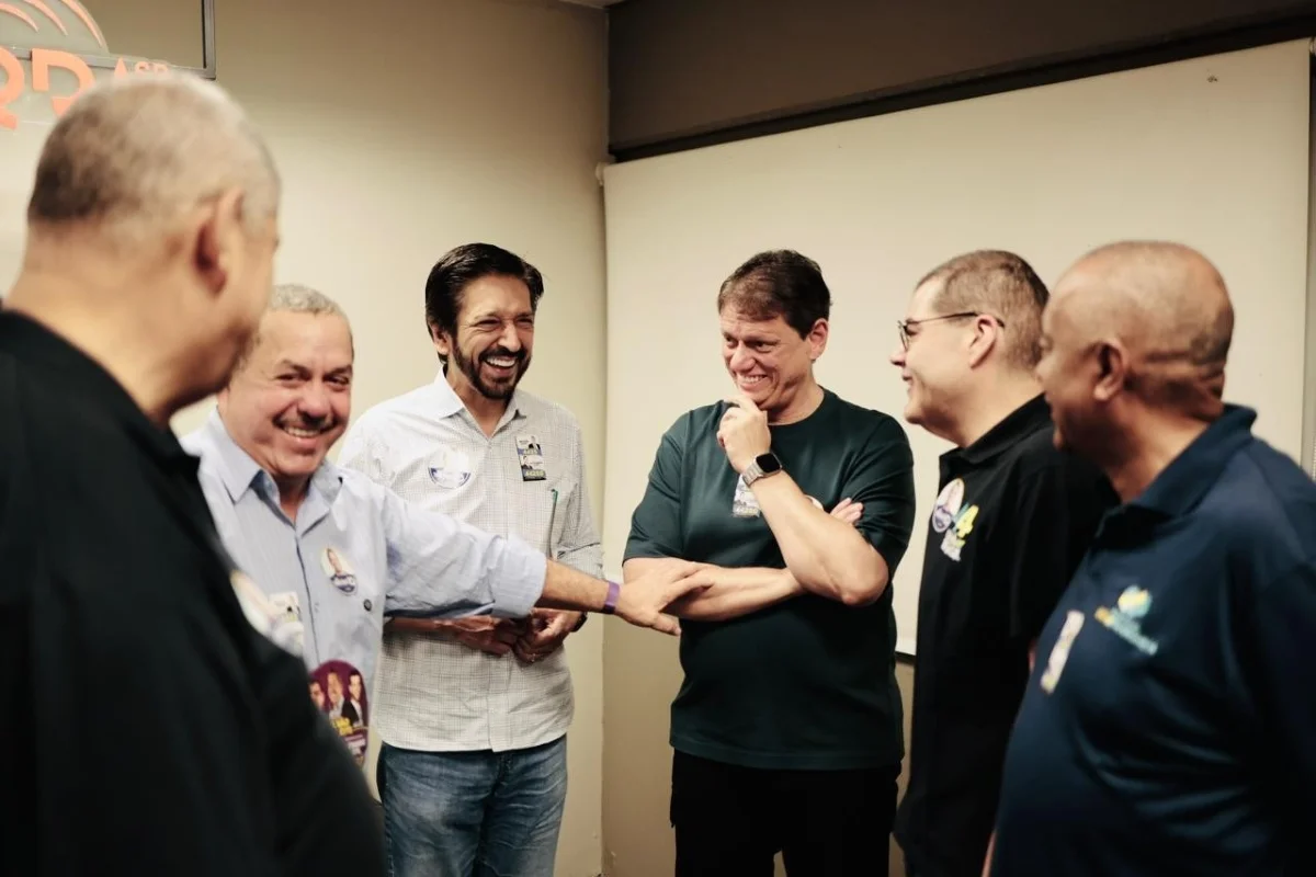 Tarcísio participa do lançamento das candidaturas de Alexandre Leite a deputado estadual e Milton Leite Filho a deputado federal Tarcísio participa do lançamento das candidaturas de Alexandre Leite a deputado estadual e Milton Leite Filho a deputado federal