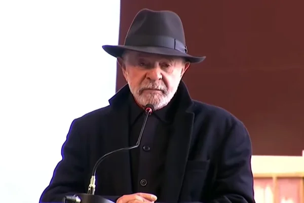 Presidente da República Luiz Inácio Lula da Silva (PT) prestou solidariedade à Venezuela e disse que enviará o ministro da Defesa ao país