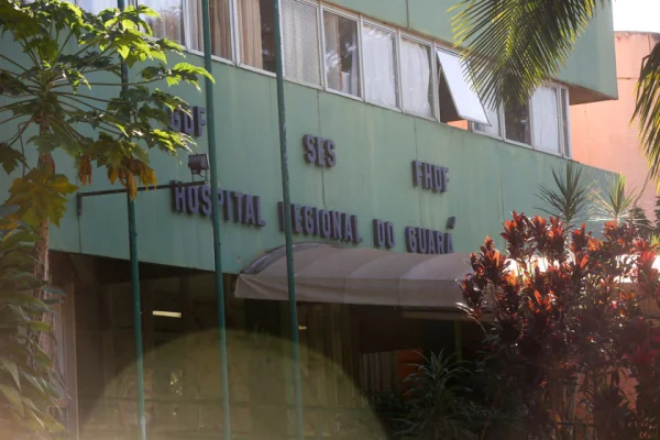 Justiça condena DF a indenizar paciente ferido após parte do teto cair