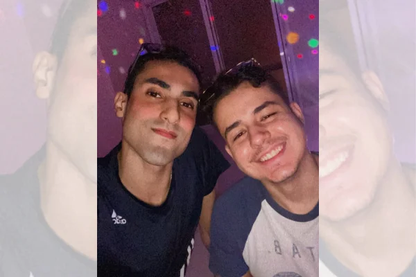 Douglas Souza dá dicas amorosas a fãs e desconversa sobre casamento