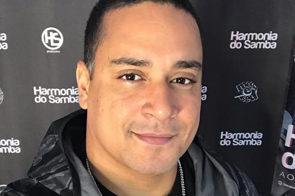 Acusado de intolerância religiosa, Xanddy se defende: “Irresponsável”