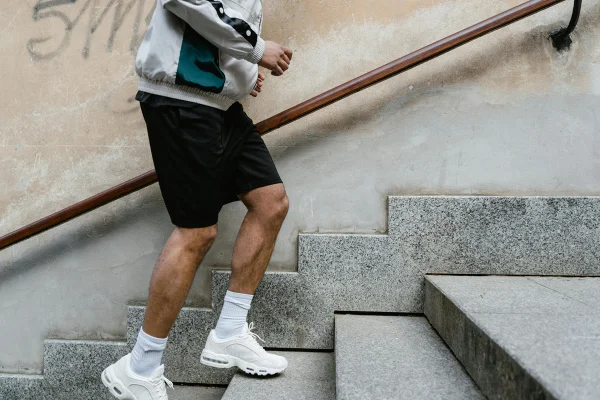 Este é o melhor exercício para fortalecer o corpo após os 60 anos