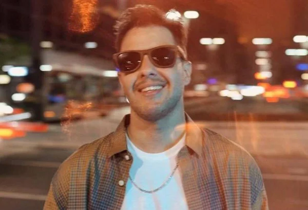 Ex-vocalista do Jeito Moleque, Bruno Diegues aposta em clássicos dos anos 2000