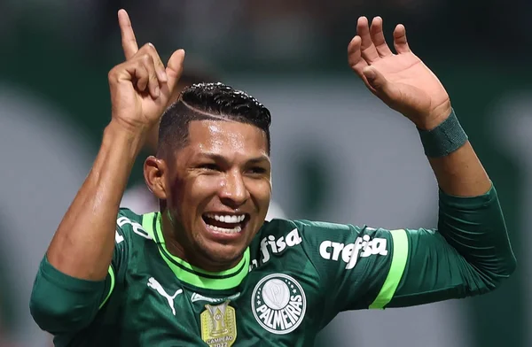 imagem colorida de Rony no Palmeiras - Metrópoles