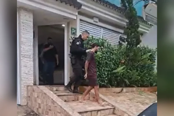 RJ: vizinho é preso após ser flagrado tentando estuprar criança de 10 anos