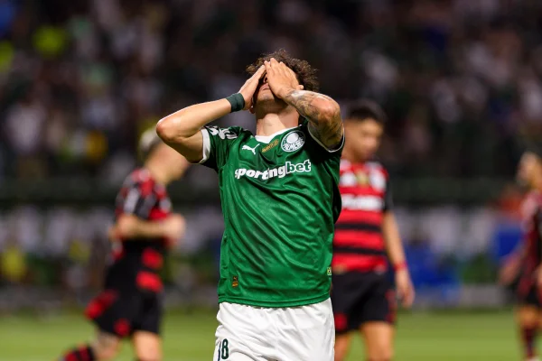 Foto colorida de Palmeiras x Flamengo - Metrópoles