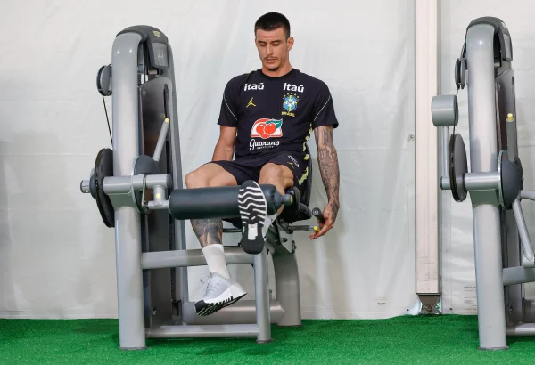 Ibañez em treinamento na Seleção Brasileira