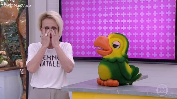 Ana Maria chora de rir após Louro José falar sobre ex-mulher