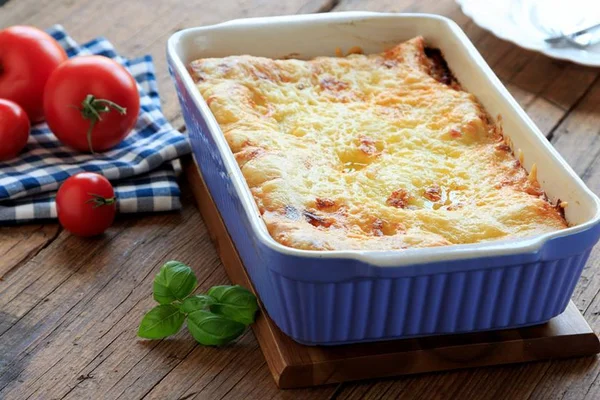 Fratello Uno serve lasanha diferente, com queijo coalho e goiabada