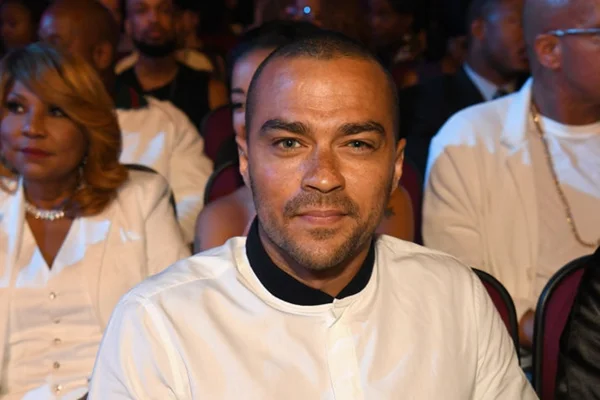 Ator de “Grey’s Anatomy” passou Ano-Novo com brasileira