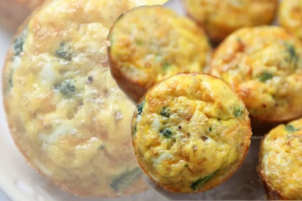 Opção sem glúten: aprenda a fazer muffin salgado com quinoa