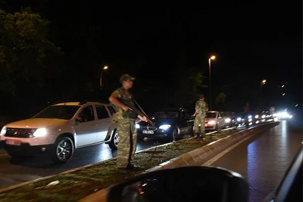 Exército da Turquia diz que tomou controle do governo