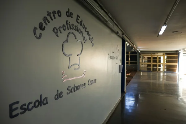 Aulas práticas de gastronomia são suspensas por falta de panelas e alimentos