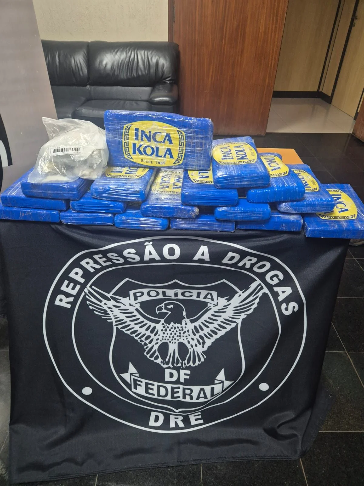 PF prende “Elon”, traficante apontado como dono de carga de 20kg de cocaína - imagem 4 PF prende “Elon”, traficante apontado como dono de carga de 20kg de cocaína - imagem 4