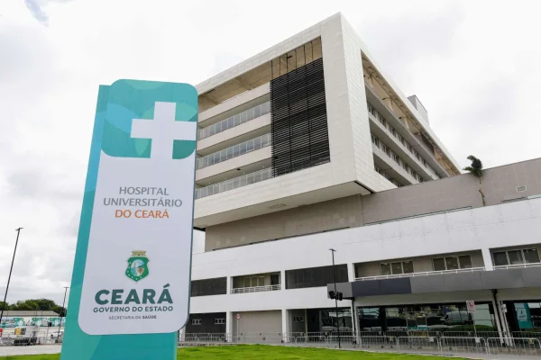 Fotografia colorid mostrando fachada de hospital-Metrópoles