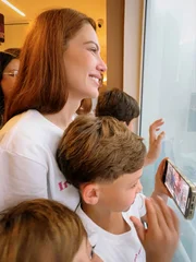 Sarah Poncio acompanhou o parto de Simone Poncio com os filhos Sarah Poncio acompanhou o parto de Simone Poncio com os filhos