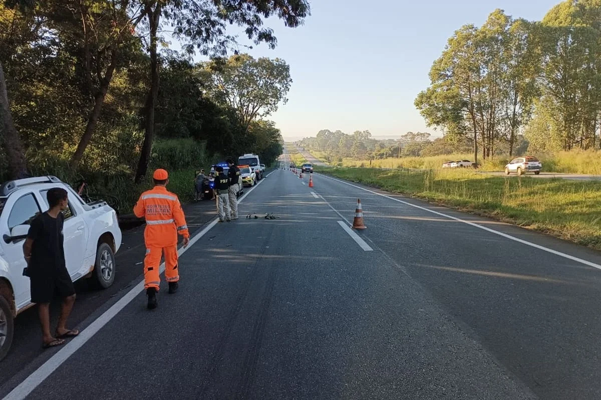 Van atropela ciclistas em rodovia de MG. Dois estão estado grave - imagem 2 Van atropela ciclistas em rodovia de MG. Dois estão estado grave - imagem 2