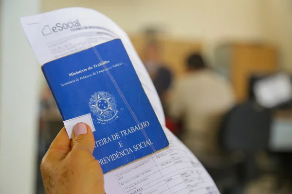 DF tem 545 vagas nesta terça (9/6), com até R$ 5 mil de salário