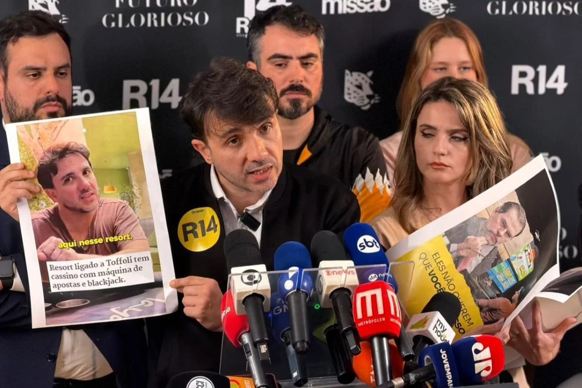 Renan Santos concede entrevista coletiva em São Paulo Renan Santos concede entrevista coletiva em São Paulo