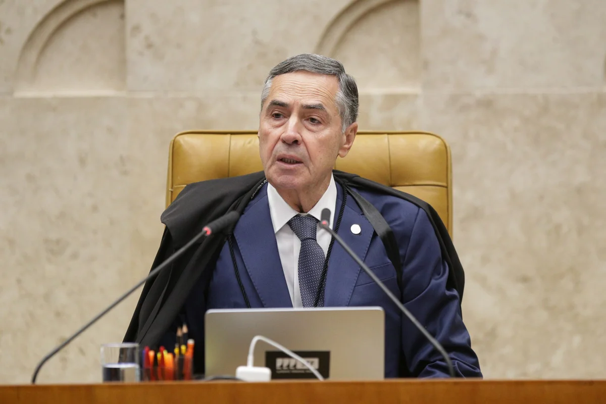 Luis Roberto Barroso Ministros do Supremo Tribunal Federal e autoridades realizam sessao de abertura do segundo semestre do ano Judiciario Metropoles 3 scaled