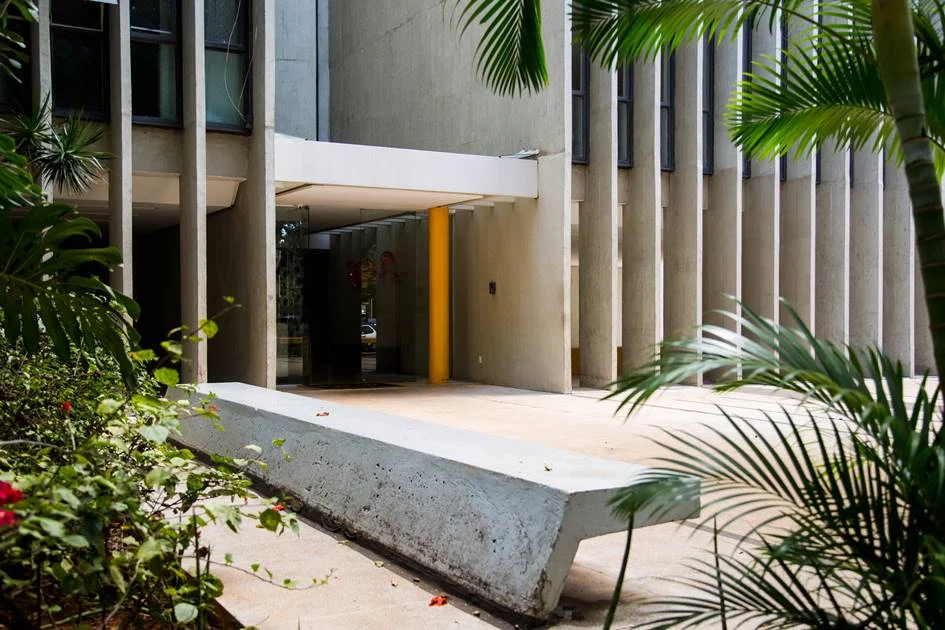 Além da Esplanada: os 6 prédios residenciais mais bonitos de Brasília - imagem 2 Além da Esplanada: os 6 prédios residenciais mais bonitos de Brasília - imagem 2