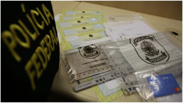 Corporação representou por quatro mandados de busca e apreensão na região Central do estado