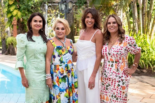 Geminianas! Grupo Ousadas celebra aniversariantes em divertido almoço