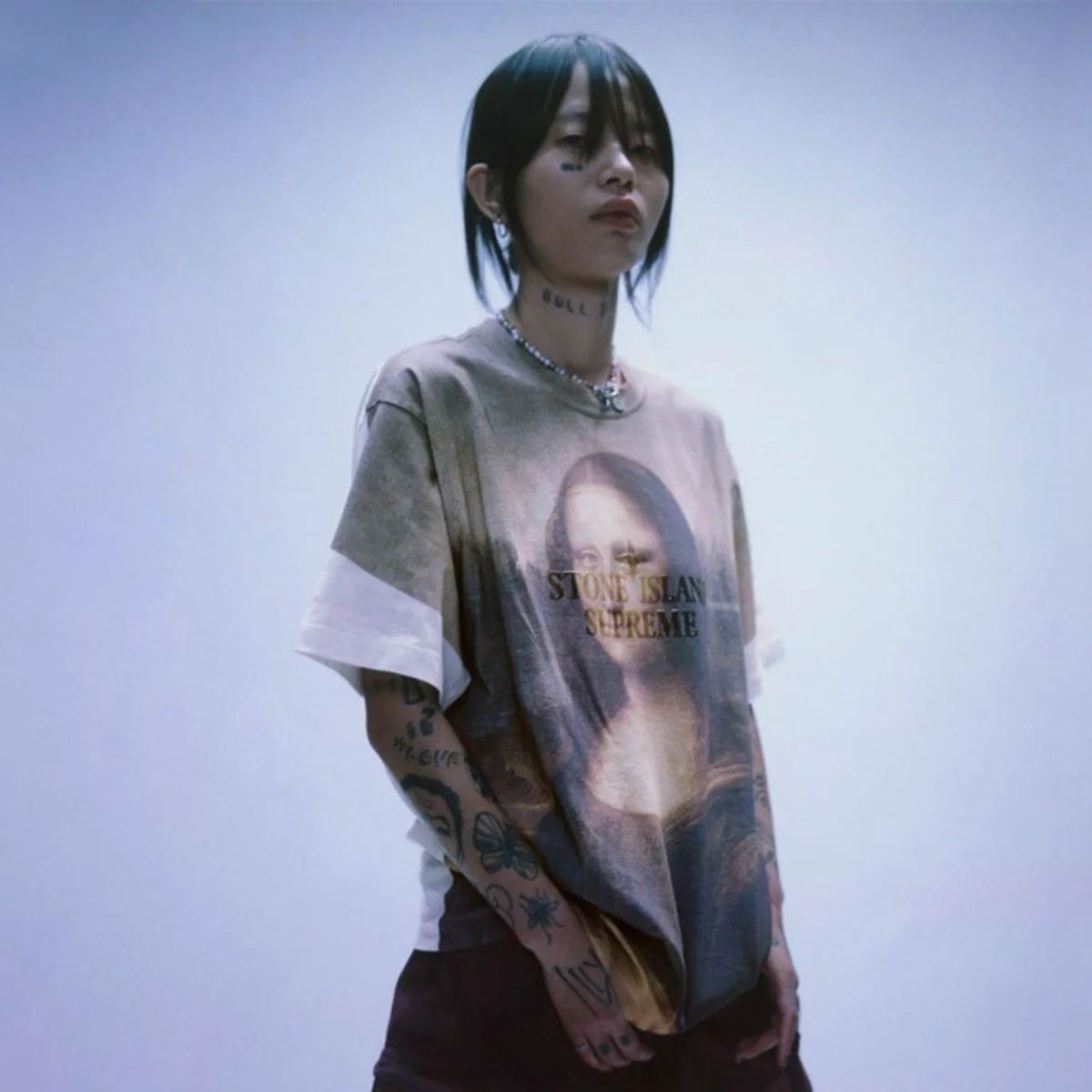 Mona Lisa, de Leonardo da Vinci, está na collab Supreme x Stone Island