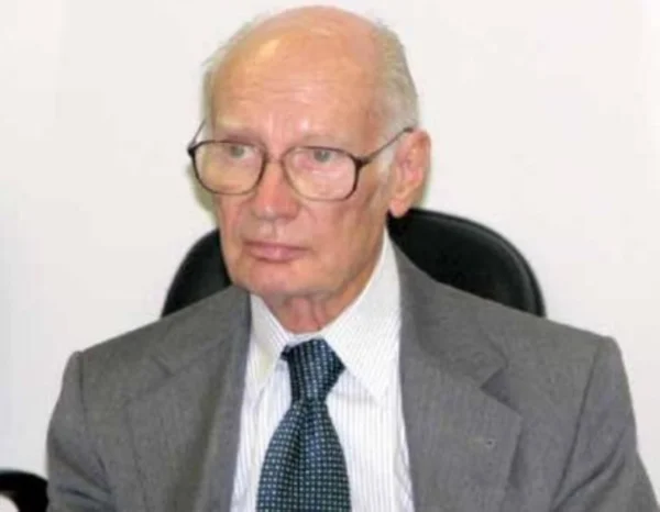 Imagem colorida de embaixador Guy M. de Castro Brandão - Metrópoles