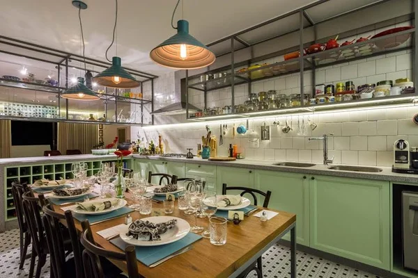 Conheça serviços de jantar compartilhado e em domicílio no DF