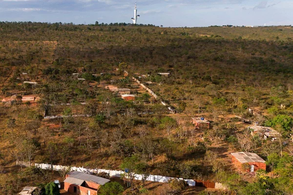 Grileiros avançam sobre berço de nascentes em área de preservação do DF