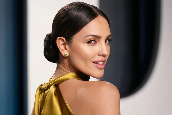 Eiza González é detonada na web após exibir novo visual em Hollywood